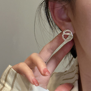 Joyería Fina, Joyería Minimalista y Moderna, Pendientes <span class=keywords><strong>de</strong></span> <span class=keywords><strong>Plata</strong></span> <span class=keywords><strong>de</strong></span> Ley <span class=keywords><strong>925</strong></span> <span class=keywords><strong>de</strong></span> Alta Calidad con Forma Ovalada y Diseño Hueco - Product Image 2
