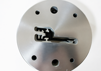 Moule d'extrusion Huayi Modèle 130, Matrice de hublot, Moule creux long et complexe sur mesure pour profilés d'équipements électroniques à énergie nouvelle