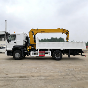 Camion benne Howo d'exportation <span class=keywords><strong>avec</strong></span> <span class=keywords><strong>grue</strong></span> de levage de 5 tonnes pour le transport de marchandises - Product Image 2