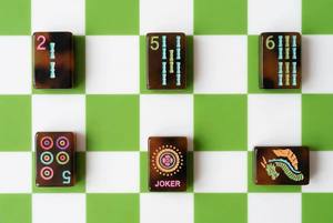 Jeu de Mahjong américain en acrylique brun à 4 couches avec 180 tuiles - Product Image 4
