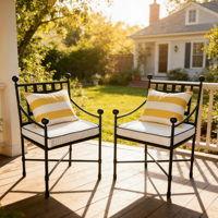 Fauteuil de patio extérieur en métal noir, chaise simple moderne en fer forgé avec coussin pour jardin, balcon, intérieur, ou comme chaise d'appoint