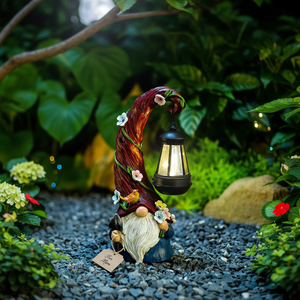 Statua Decorativa da Giardino a Forma di Gnomo Solare con Lanterna, Decorazioni per Esterni e Patio, Regalo per la Mamma - Product Image 3
