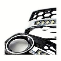 YW969 pour Audi A4B8 2009-2011 avec feux de jour dynamiques, clignotants jaunes, calandre en maille et enjoliveurs de phares antibrouillard.