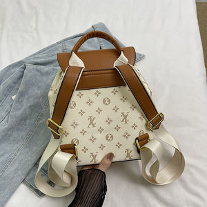 Sac à dos de luxe pour étudiantes avec cadre interne, en PU, fermeture à cordon, design portable pour les voyages et l'usage quotidien, en polyester - Product Image 5