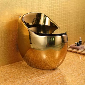 WC monobloc <span class=keywords><strong>de</strong></span> luxe doré en forme d'œuf, fabriqué à Chaozhou, en céramique plaquée or brillant pour salle <span class=keywords><strong>de</strong></span> bain - Product Image 3