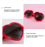 Lunettes de soleil à monture intégrale UV400 en forme de coeur Offre Spéciale Love avec lunettes de diffraction à effet cardiaque de nuit