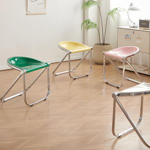 Silla Plegable con Patas Cromadas, Diseño Plegable para Comedor, Estilo Minimalista - Product Image 2