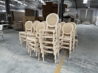 Chaise Louis empilable en bois massif de chêne, style ferme, avec dossier croisé - Qualité commerciale pour salon et villa