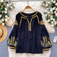 Chemisier ample brodé à manches lanternes style bohème pour femme, avec laçage, silhouette décontractée, idéal pour le début du printemps, qui flattere la silhouette