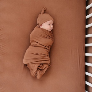 Juego de Fundas de Cuna de Bambú Orgánico para Bebé, Color Sólido Personalizado, Juego de Ropa de Cama Infantil de 4 Piezas, Sábanas de Cuna de Bambú al por Mayor - Product Image 2
