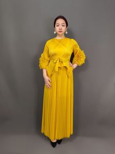 Venta directa de fábrica, moda plisada Miyaki para mujer, 2 piezas, manga de <span class=keywords><strong>campana</strong></span> a rayas doradas, Top, <span class=keywords><strong>falda</strong></span> Snd, conjunto informal para el verano - Product Image 3