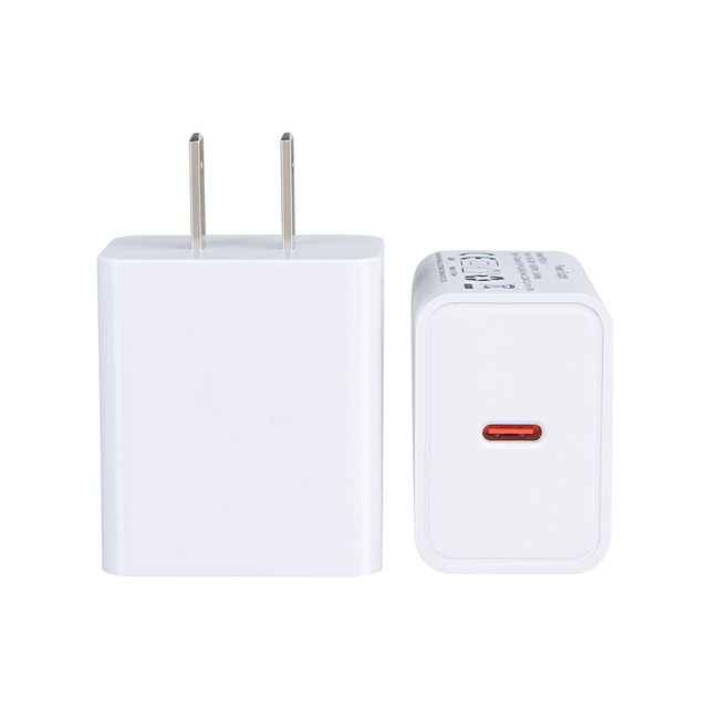 CE FCC Certified Wholesale USB-C Power Adapter 20W PD Fast Charging Charger for iPhone USB Type C Made of ABS US EU Plug