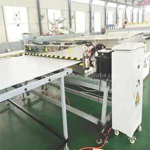 Machine de fabrication de feuilles creuses PE PP Ligne de production de panneaux creux en grille PP