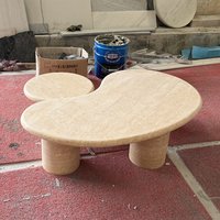 Ensemble de tables basses de luxe en travertin naturel, tables gigognes en pierre beige en forme de rein pour salon moderne et décoration intérieure