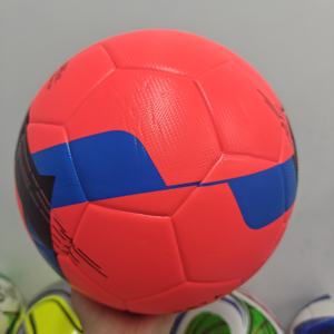 ลูกฟุตบอลรุ่น Tri-Nation Cup ปี 2026 ดีไซน์ไร้รอยต่อเพื่อการเคลื่อนที่ของลูกบอลที่สมบูรณ์แบบ - Product Image 2