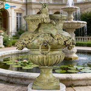 Urna Clásica de Bronce Antiguo con Relieve |   Maceta Grande Personalizada con Diseño de Flor Romana y Cabeza de León Fundida para Decoración de Hogar de Lujo - Product Image 3