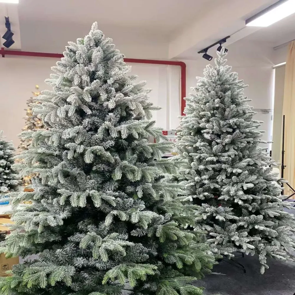 2024 haute qualité artificielle offre spéciale PE PVC vert arbre de noël 50cm 180cm 210cm 240cm plein PE décoratif arbres de noël