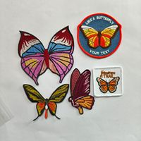Écussons personnalisables de broderie d'insectes de papillon de haute qualité de diverses formes de couleurs pour l'usage de chapeau-inclut des formes de coeur de fleur