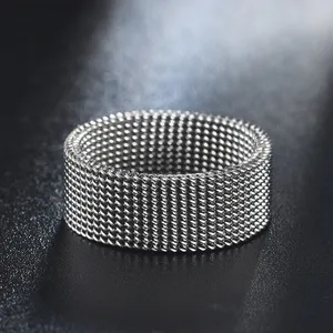 2024 nouveau 8mm de large en acier inoxydable anneaux titane Couple anneaux déformable maille accessoires pour femmes hommes bijoux cadeau de mariage