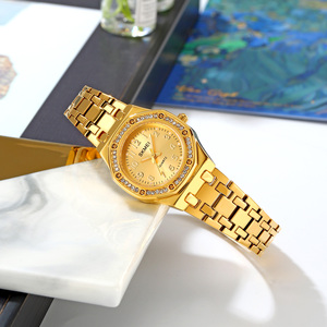 Montre à quartz authentique pour femme, montre en acier inoxydable avec accents de diamants, montre décontractée et professionnelle étanche - Product Image 1