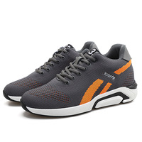 Chaussures en gros 2026 Nouvelles chaussures pour hommes Couleur unie Respirantes Chaussures de sport Chaussures de course en maille résistantes à l'usure Chaussures décontractées