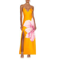 Gaun Maxi Wanita Motif Bunga Kuning Custom OEM ODM, Tali Spaghetti, Kerah V, Belahan Samping, Gaun Musim Panas untuk Liburan Pantai dan Acara Malam