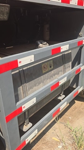 Grúa sobre camión NOMI STC3000C8‑8 de 300 toneladas de segunda mano para la construcción en la industria energética, pluma de 90 metros y 8 segmentos, contrapeso completo de 73.5t - Product Image 4