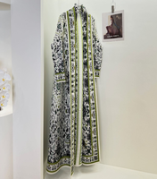 Abaya Miyake Collection Automne 2025 – Cardigan Plissé Ouvert Imprimé Floral – Manteau Modeste de Haute Qualité pour Femme du Moyen-Orient