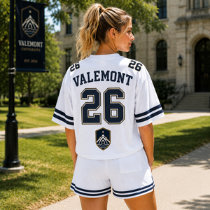 Ensemble deux pièces personnalisé pour femme : short en jersey mesh coupe ample et tenue de sport style universitaire pour fans d'équipe et streetwear - Product Image 3
