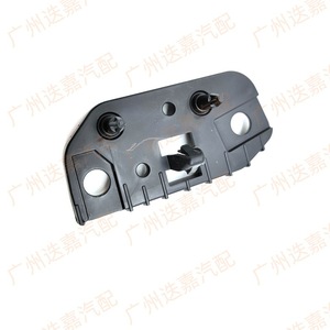 Soporte de Montaje para Parachoques Delantero de Ford Explorer, Lado Izquierdo, L2AZ17C947B, Pieza Nueva - Product Image 1
