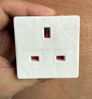 Adaptador de Viaje Universal con Enchufe Estadounidense/Australiano a Enchufe Británico para Laptop, 10A/250V, Diseño Compacto