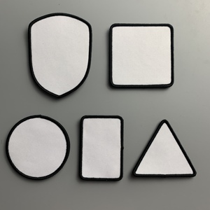 Patch Termoadesive Vuote per Sublimazione da 3 Pollici, Popolari per Cappelli e Abbigliamento - Product Image 1