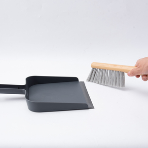 Juego de cepillo de mano y recogedor multiusos de bambú negro ecológico - Product Image 6