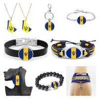 Conjunto de Joyería del Fabricante: Collar, Pulsera, Brazalete, Pendientes y Llavero con Colgante de Mapa de Barbados y Bandera Nacional
