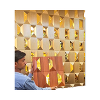 Panneaux muraux 3D cannelés en PVC décoratifs modernes, revêtement mural et de plafond imitation bois pour hôtels, panneaux de recouvrement intérieur en PVC pour la couverture de télévision