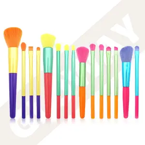 Cadeau Candy Color 15Pcs Poudre synthétique pour le visage Kabuki Foundation Make Up Brush Kit Colorful Makeup Brushes Set