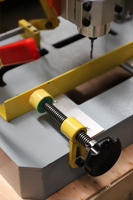 Mini perceuse et fraiseuse manuelle portable pour le perçage et le fraisage de profilés de portes et fenêtres en alliage d'aluminium