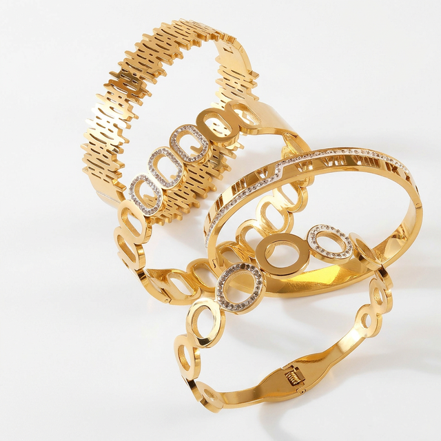 Fashion High Quality Gold Plated Stainless Steel Hinged Bracelet for Women Hollow Out Design Bangle Bracelet