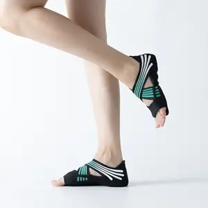定制彩色聚氯乙烯女式普拉提袜子防滑双脚瑜伽袜
