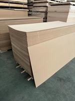 Panneau MDF 3mm Bois de pin placage naturel Design moderne E0 Formaldéhyde Prix bon marché Feuille de panneau de bois MDF brut pour une utilisation en intérieur