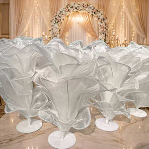Fleur géante en organza blanc faite à la main, autoportante, pour décoration d'allée de mariage et de scène, grande fleur en tissu transparent pour événement - Product Image 1