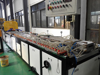 Sevenstars PE PP PVC Post Extrusion Line WPC Máquina de fabricación de plástico