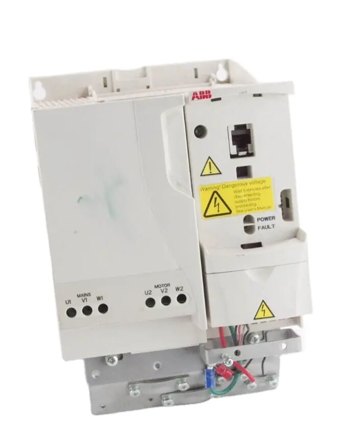 ACS310-03U-13A8-4 PLC brandneu in Schachtel schnelle Lieferung mit 12-Monaten-Garantie ACS310-03U-13A8-4