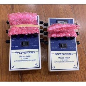 Acondicionador de Señal de Sensor ICP de 3 Canales, Modelo 480B21 de Piezotronics para Uso Industrial - Product Image 1