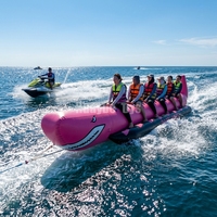Bateau gonflable de type requin à 8 places en PVC robuste, à tube unique, avec logo et couleur personnalisés, pour activités de groupe en parc aquatique.