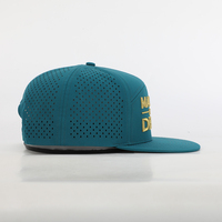 Casquette Oem Vente en gros Personnalisé 7 Panneaux Sports pour hommes Structuré Polyester Perçage Laser Trou Gorras Broderie Logo Casquette Snapback