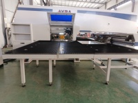 Prensa Punzonadora CNC de Alta Eficiencia para Fabricación de Chapas Metálicas