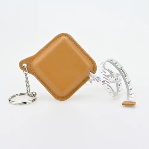 Móc Khóa Mini Bọc Da Màu Vàng Hình Vuông Khắc Logo Theo Yêu Cầu - Product Image 3