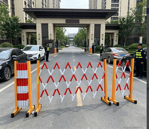 Barrière <span class=keywords><strong>de</strong></span> circulation rétractable portable, clôture extensible à ciseaux, sécurité routière sur chantier, contrôle des foules pour événements, FRP/Fibre <span class=keywords><strong>de</strong></span> verre - Product Image 6