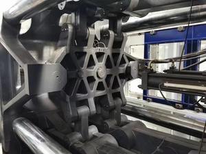 <span class=keywords><strong>Automobile</strong></span> d'occasion Machine de moulage par injection de plastique Haïtienne 3300 tonnes Machine de moulage par injection pour pare-chocs de voiture - Product Image 2